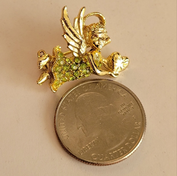 Vintage angel pin with green crystals gold tone metal cherub brooch halo - Picture 2 of 5